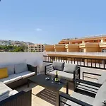 3 Bedrooms With Views 펜션 아데제