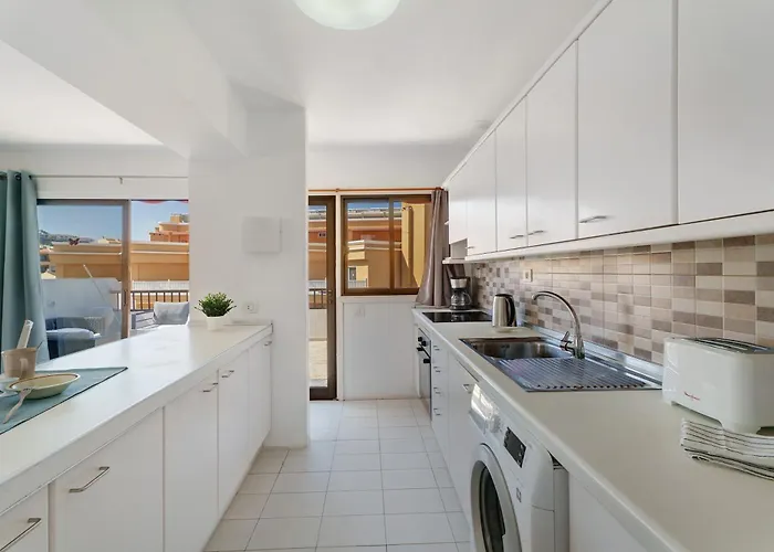 Semesterbostad 3 Bedrooms With Views