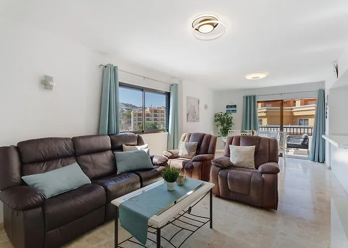 度假居 3 Bedrooms With Views *